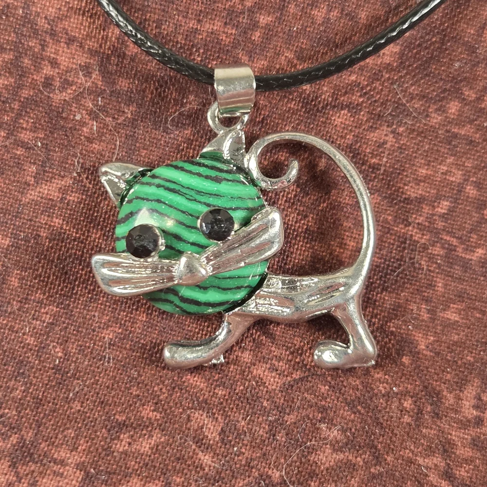 Silver and Green Cat Pendant Necklace